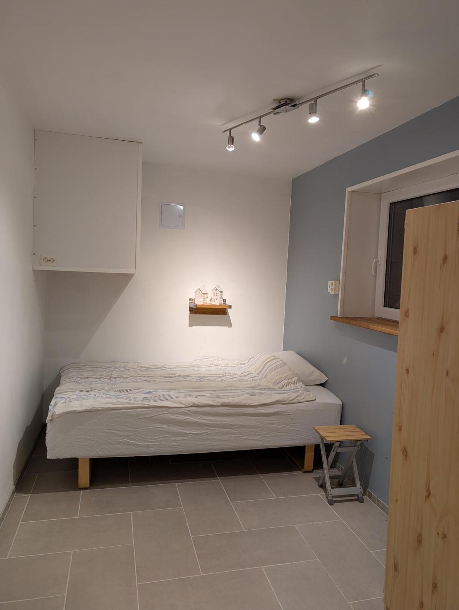 Apartment Innholdsrik Leilighet Med Hage *
